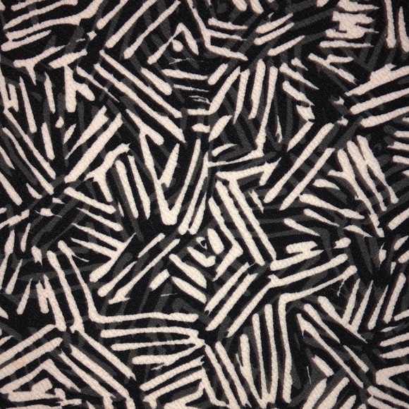 LuLaRoe Amelia RARE zebra stripped dress - Picture 4 of 6